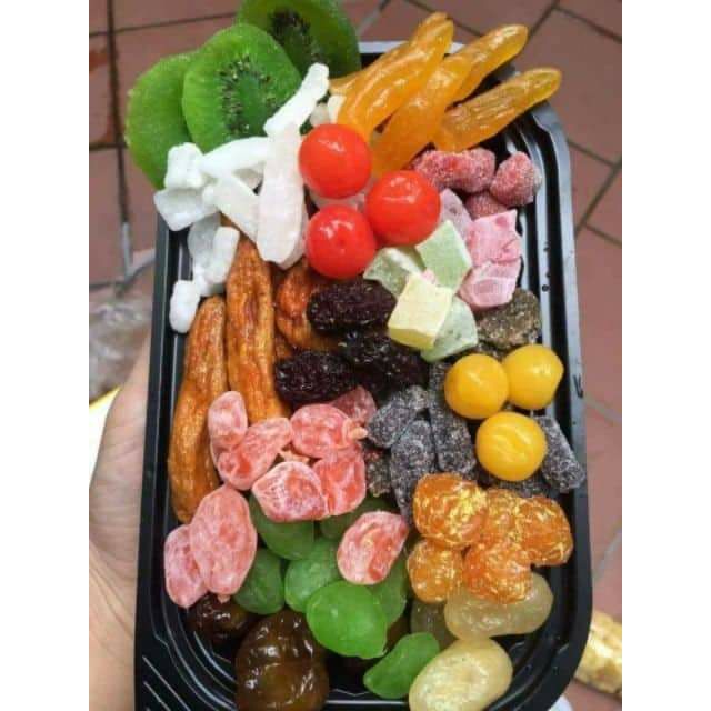 ( MIỄN SHIP Ở HCM) Hộp thập cẩm ngon rẻ 6-10 vị( kiwi/ cherry/ ₫ào/ mơ/ quất/ xí muội/ ô mai/ đà lạt/ chà là/ chất)