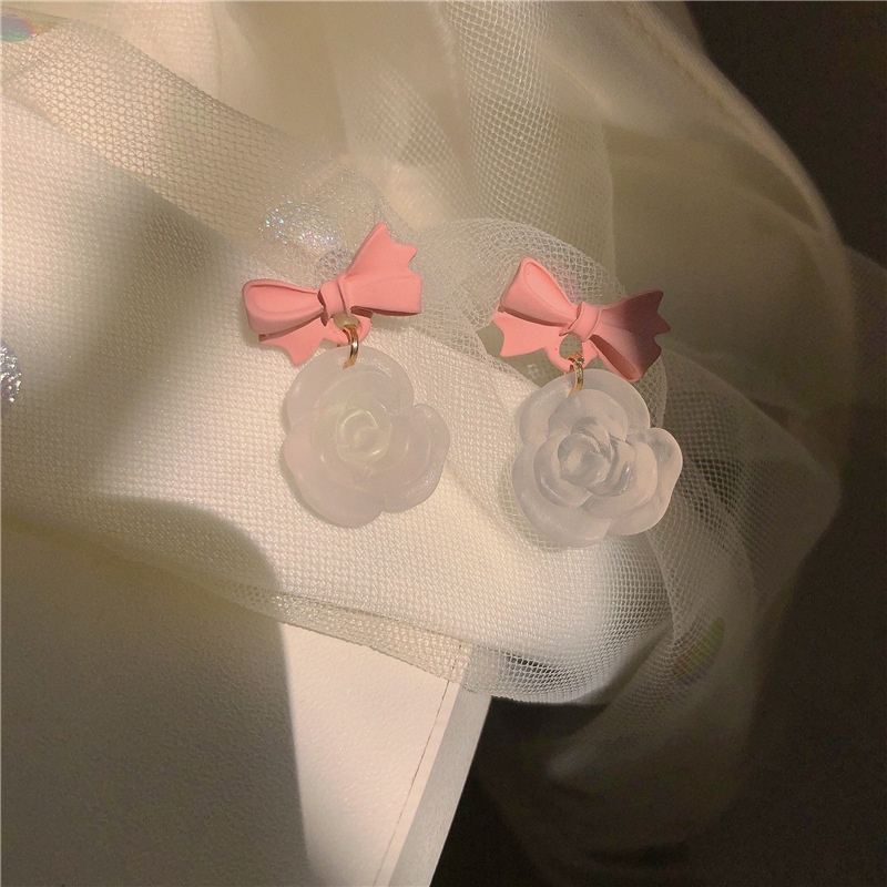 Bông Tai Hoa Trà Trong Suốt Đính Nơ Xinh Xắn