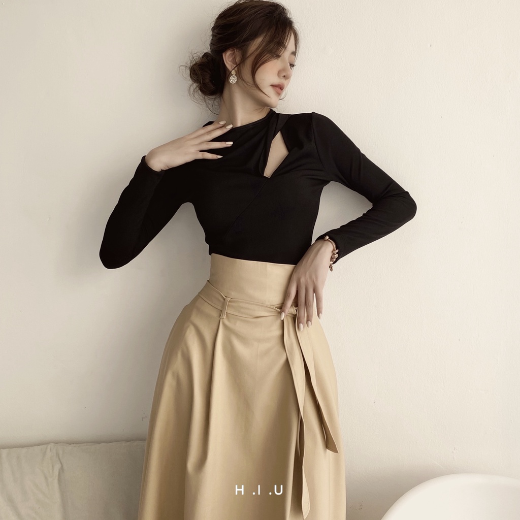 Áo thun Cut out black top H.I.U ROOM, chất thun hàn co dãn. HIU desgin 2021