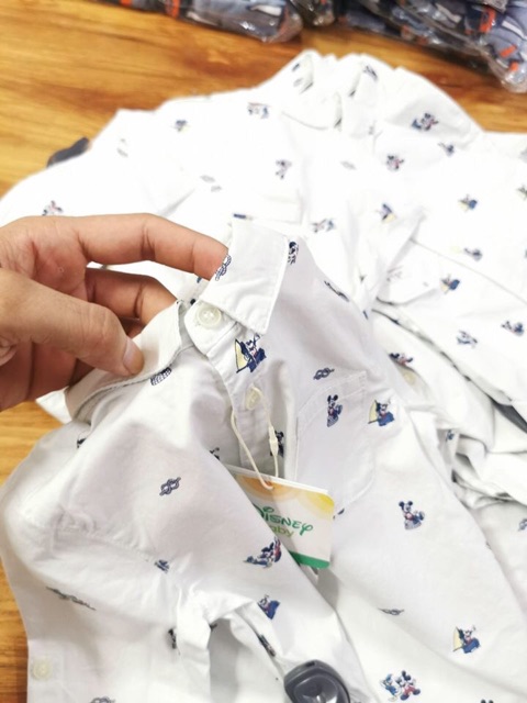 Sơ mi Disney Zara dư xịn