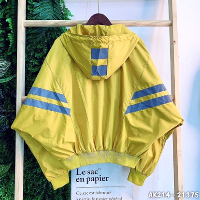 Áo Khoác Dù Nữ Siêu Hot Hàng Quảng Châu Form Rộng Cánh Dơi Jackets Gió Nữ Viền 2 SỌC PHẢN QUANG