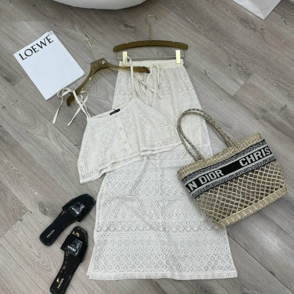 Set Váy Maxi Áo 2 Dây Với Chân Váy Suông Dáng Dài Xẻ Tà Nhẹ Ren Tiểu Thư Cá Tính Phong Cách Thời Trang - CAM CLOTHING