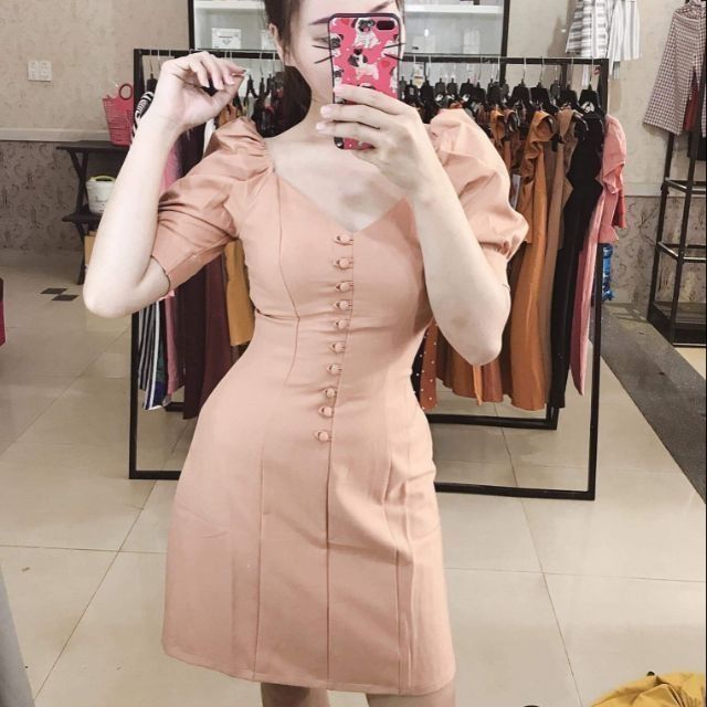 Đầm tay phồng nút bọc