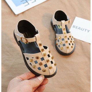 GIÀY SANDAL TÁN ĐINH CỰC CHẤT