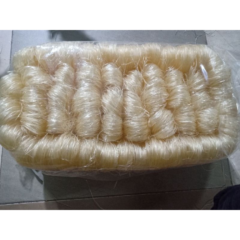 Miến dong Hà Nội, bịch 500g gồm 4 bó, thơm và ngon, sợi miến dẻo và mềm, khi nấu không dính và nát dùng để nấu miến gà