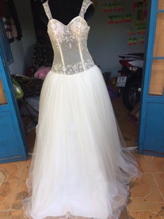 Thanh lý áo cưới new 98%