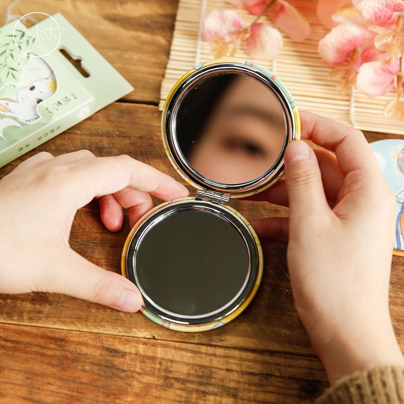 Gương trang điểm cầm tay hai mặt gấp được, mèo quý phái