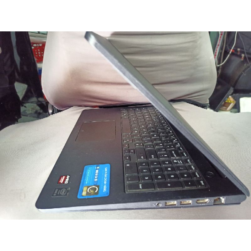 Laptop thiết kế cũ DELL Inspiron 5542 cpu core i5-4210u ram 8gb ổ cứng ssd 120gb vga AMD Radeon R5 M200  lcd 15.6''inch.