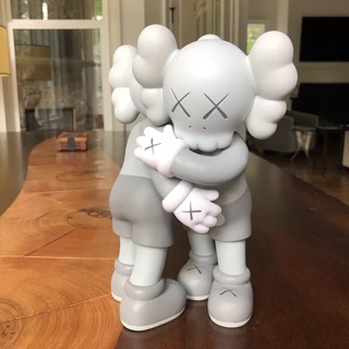 Mô hình Kaws Together
