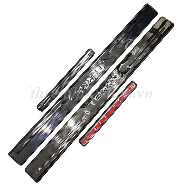 Bộ Ốp bậc cửa, Nẹp bước chân Nissan Terra -vân Titan(hàng cao cấp)