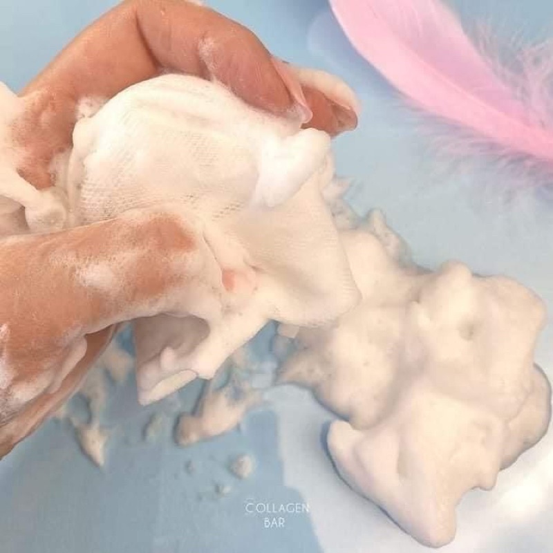 Xà Phòng Dành Cho Vùng Ngực Pelican Lovely Boobs Care Soap (70g)