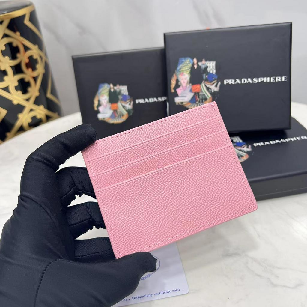 Sẵn sàng giao hàng, chụp ảnh vật lý 100% túi / ví lấy hàng thực mini mới Prada 2023 có hộp