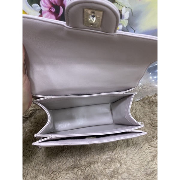 Túi xách màu lạ size 21