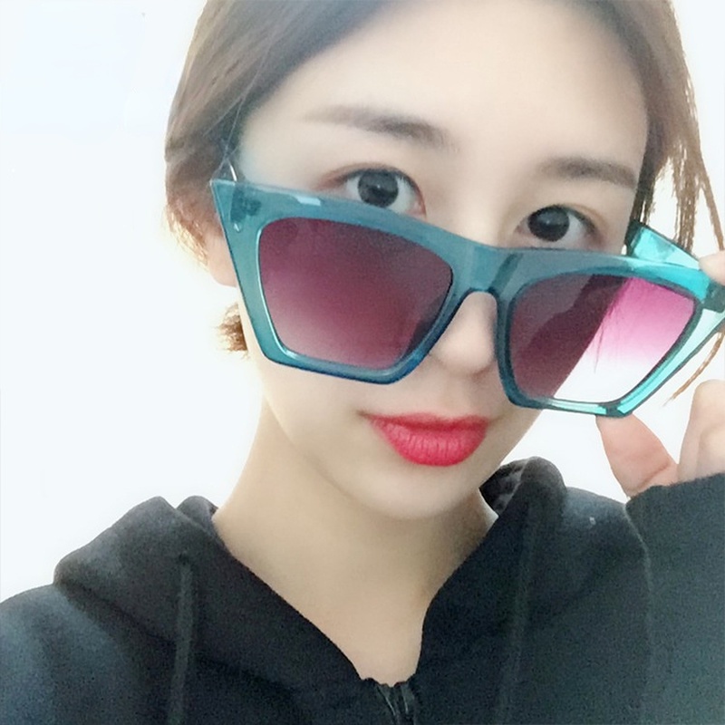 Kính Mát Mắt Mèo Màu Đen Phong Cách Cổ Điển Thời Trang Cho Nữ