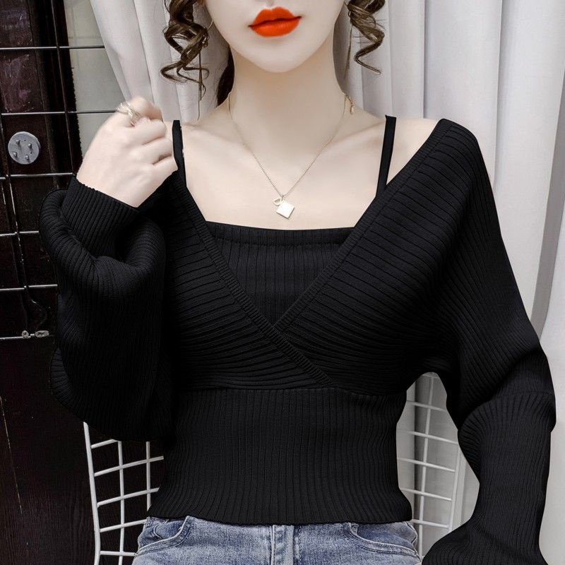 Autumn suit 2022 new style slim style, foreign style, short collar, short sling, fake two sweaters and knitted blouses