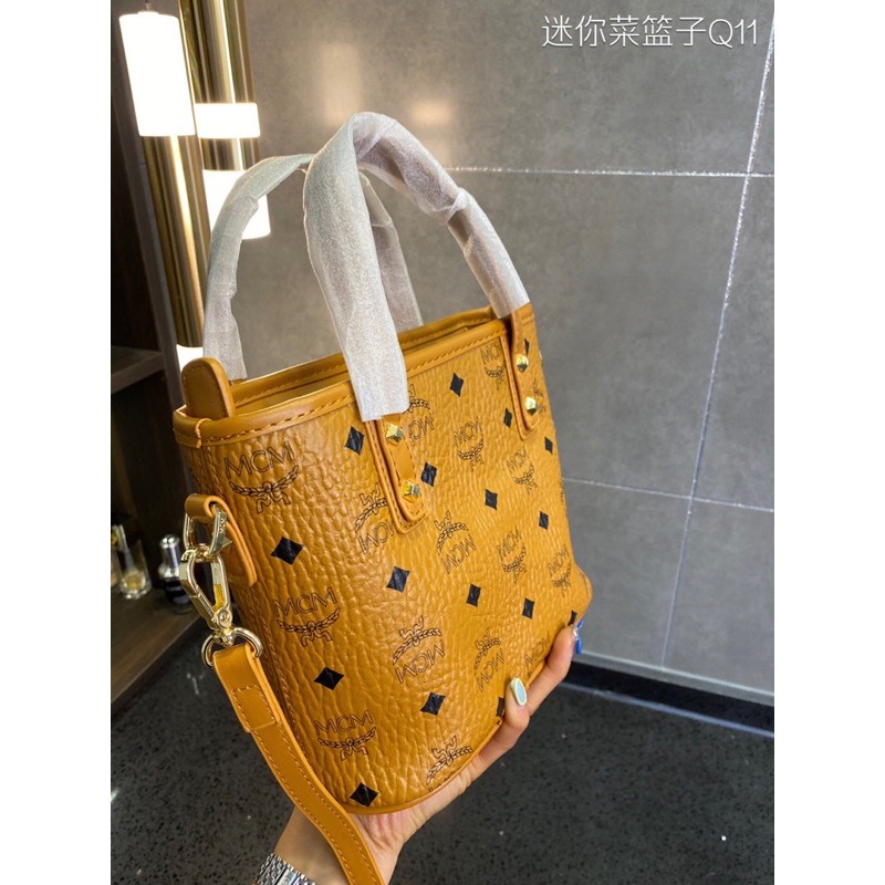 Túi đeo chéo MCM cao cấp 2021