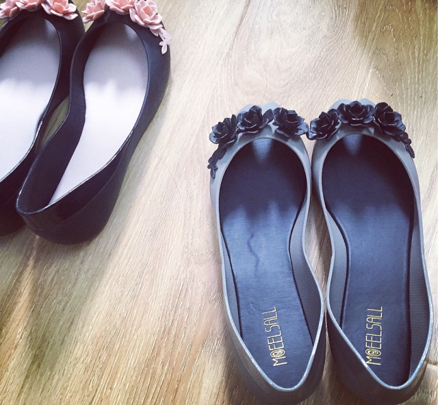 Giày nhựa đính hoa. Hàng Order 5 ngày. Hãy xem đánh giá và ảnh thật sản phẩm nnhé 🎉 | BigBuy360 - bigbuy360.vn