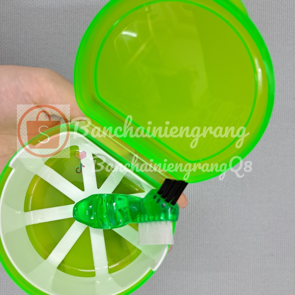 Hỏa tốc HCM | Hộp ngâm chuyên dụng, Bàn chải khay dành cho khay niềng răng trong suốt, hàm duy trì, khí cụ