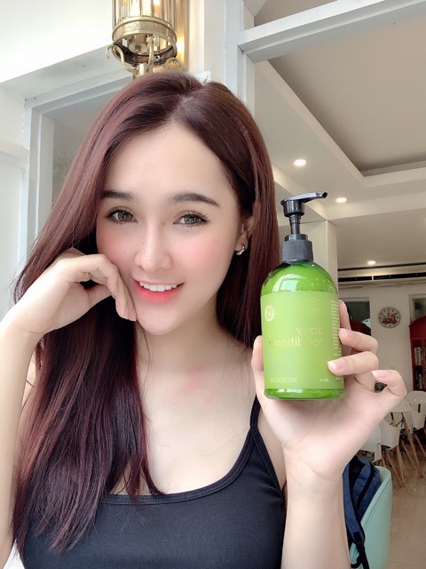 Dầu Xả Dừa Hương Hoa Cúc ViJully 280ml, GIúp phục hồi tóc, suông mượt, vào nếp