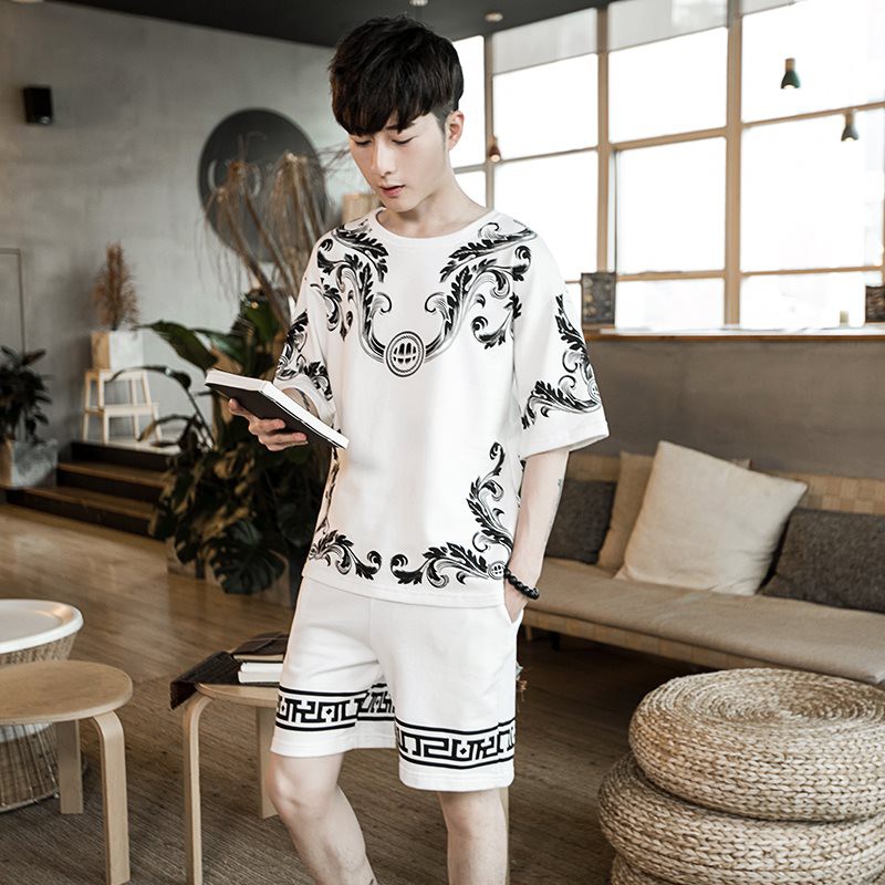 Bộ quần áo nam họa tiết kiểu dáng Hàn Quốc | BigBuy360 - bigbuy360.vn