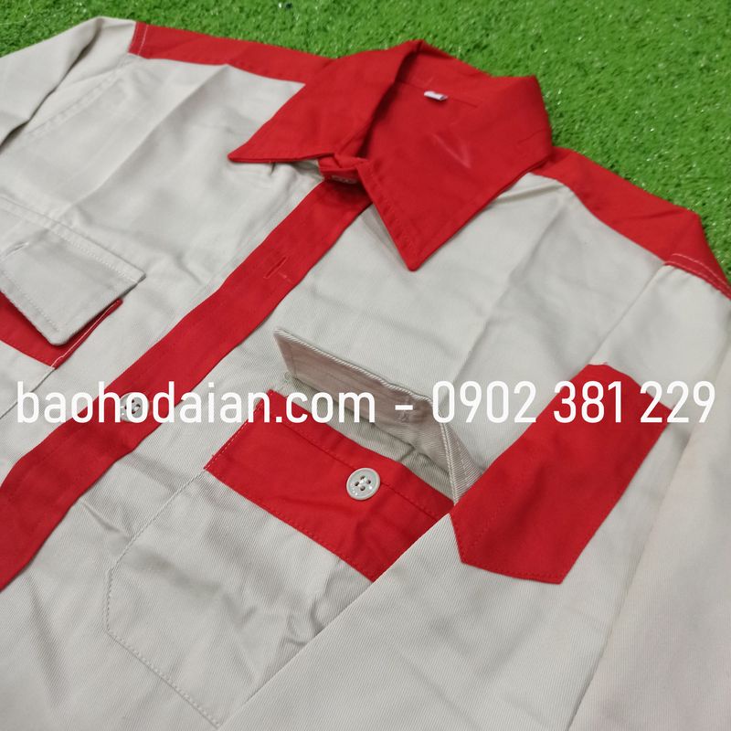 Quần áo bảo hộ lao động vải kaki 31 màu ghi phối đỏ - M04