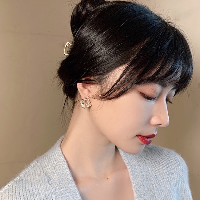 Khuyên tai nữ thiết kế đá sáng cao cấp