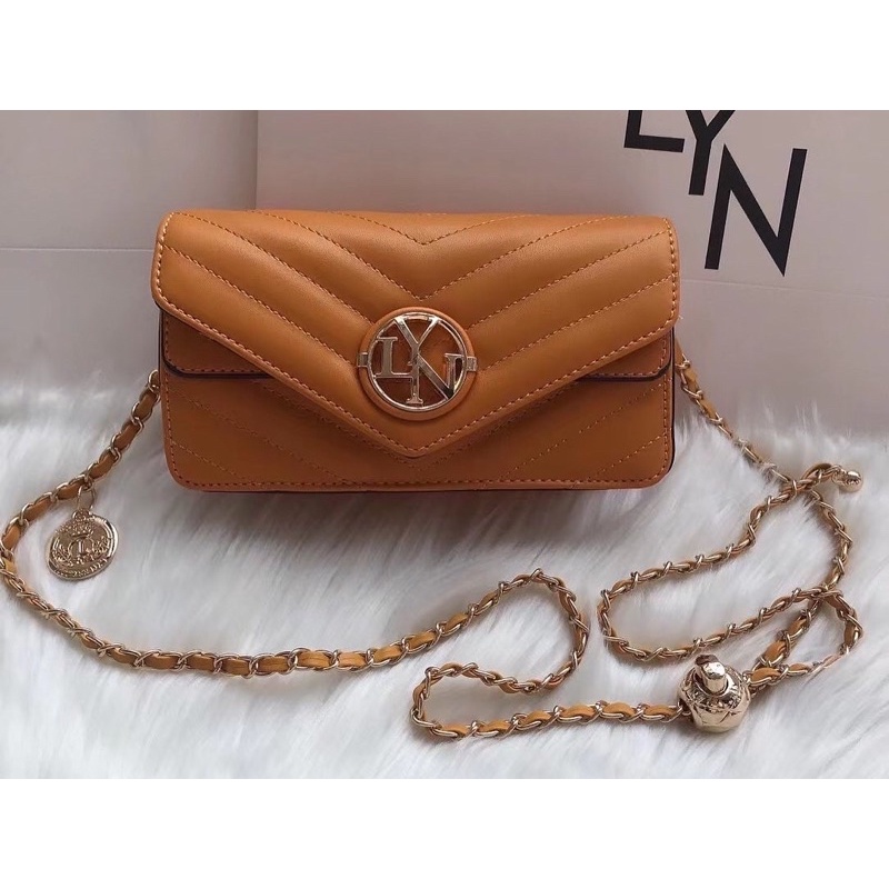 Túi L.Y.N dáng vuông sz 20cm