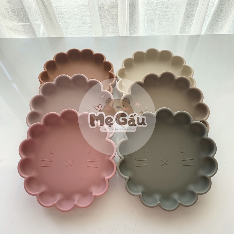 Khay ăn dặm silicone hình hoa có đế hít