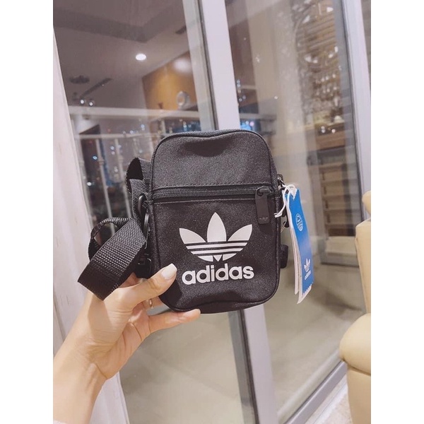Túi đeo chéo Adidas EI7411 hàng chính hãng