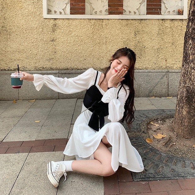 Set váy tầng trắng mix áo yếm hai dây ullzang - Set váy ullzang 2 lớp voan thô mát mix áo yếm đen bắt trend C259 | BigBuy360 - bigbuy360.vn