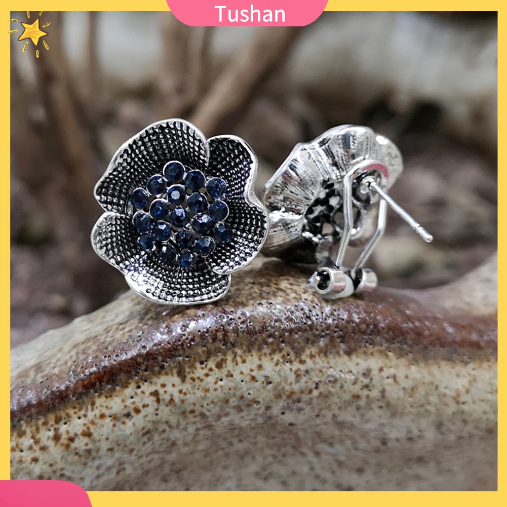 Khuyên tai hoa hồng đính đá phong cách vintage