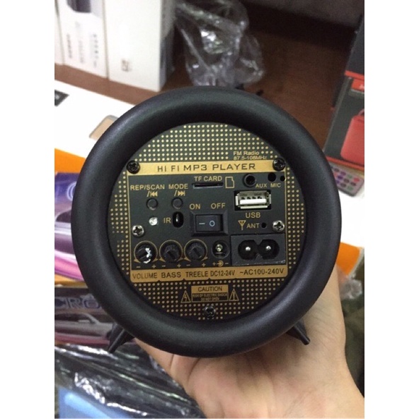 Loa Sub Crown 4 bluetooth dáng tròn công suất 10W dùng chuyển nguồn 220V/ 12 V