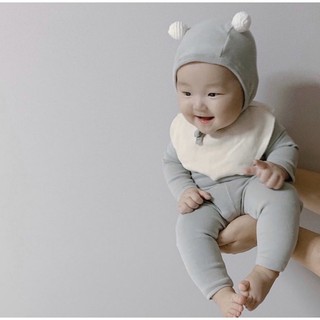 Yếm cổ Peekaboo thu đông 2023