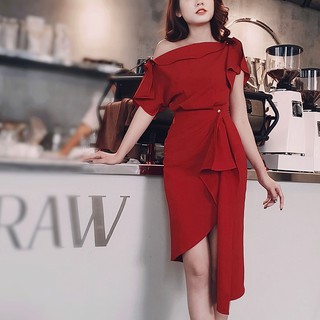 Đầm trễ vai vạt lệch