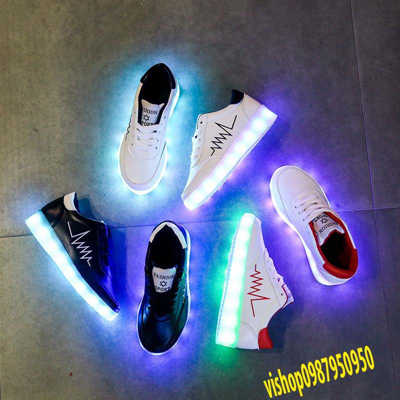 Giày phát sáng màu trắng nhịp tim màu đen phát sáng 7 màu 11 chế độ đèn led cực đẹp