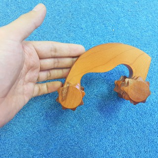 Bàn lăn gỗ massage tay gai