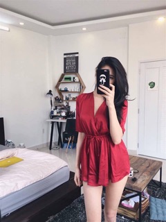 ĐẦM DÁNG XÒE CỔ CHỮ V