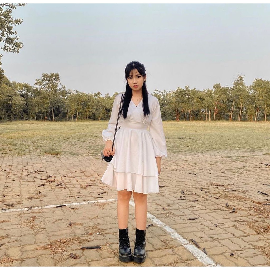 VÁY XOÈ 2 TẦNG CỔ V Dài Tay màu Trắng - White dress
