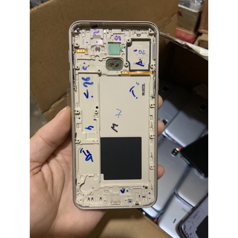 Vỏ lưng zin Samsung J600 / J6 2018 đen