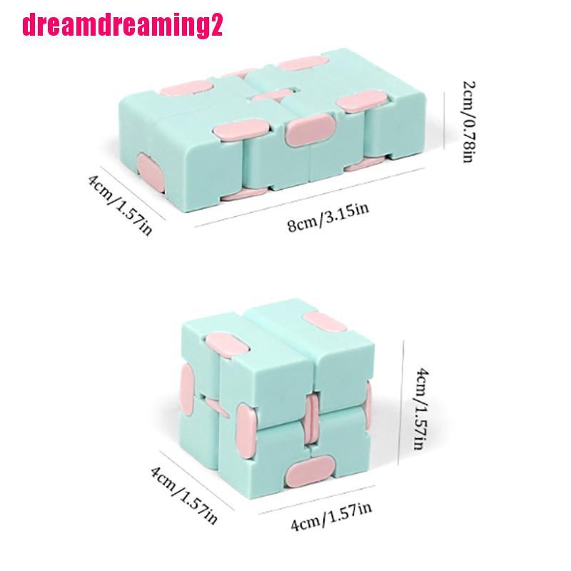 Khối Rubik Châu Âu Giúp Giảm Căng Thẳng