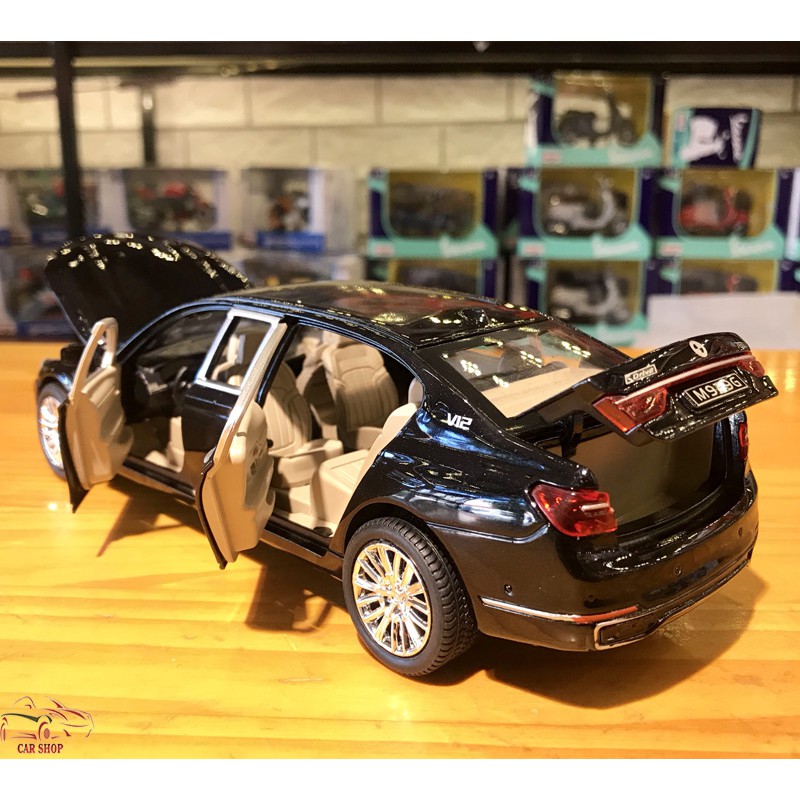 Xe mô hình ô tô siêu xe BMW 760Li hãng XLG tỉ lệ 1:24 màu đen