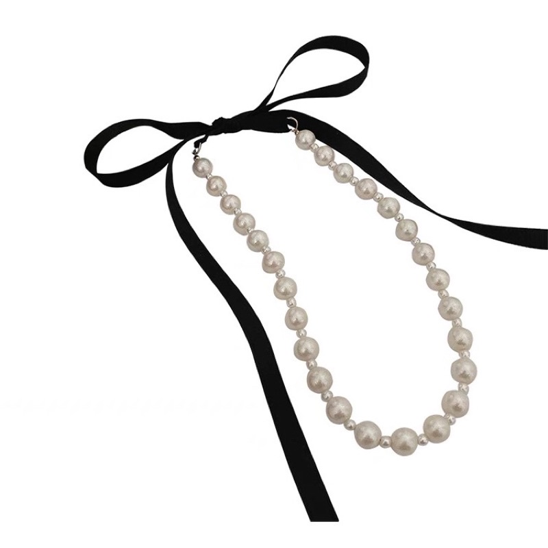 Dây chuyền ngọc trai nhân tạo choker ruy băng đen