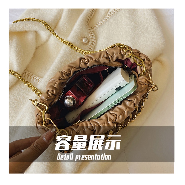 Túi đeo chéo dáng vuông thiết kế mới phối chuỗi xích thời trang năm 2021