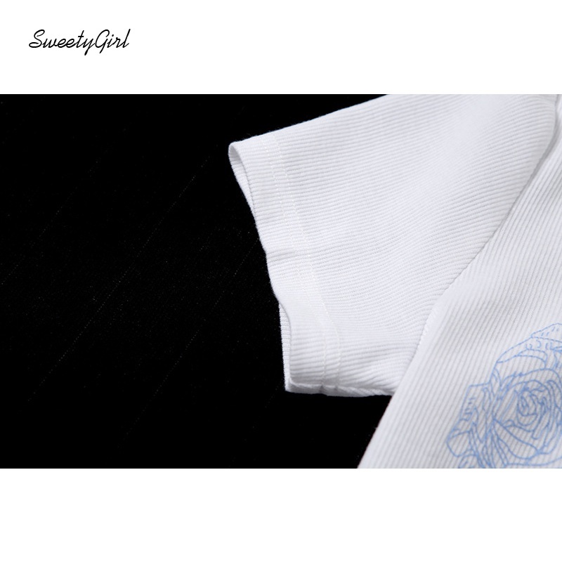 Áo croptop tay ngắn cổ tròn in chữ và hoa thời trang cho nữ