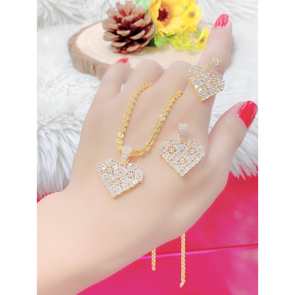 UHA - Mặt dây chuyền nữ mạ 18K kiểu dáng sang trọng M1346-77