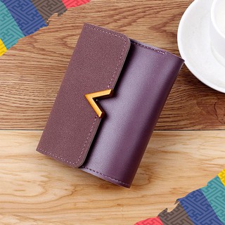 Ví ngắn da lộn khoá chữ v vd100 ltt