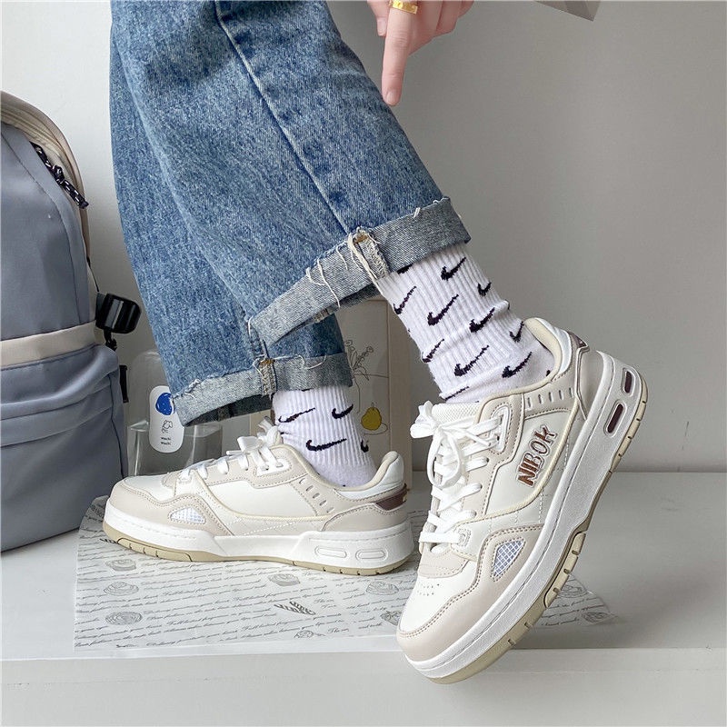 Giày Sneaker Đế Bằng Dễ Phối Đồ Thời Trang Cho Nữ