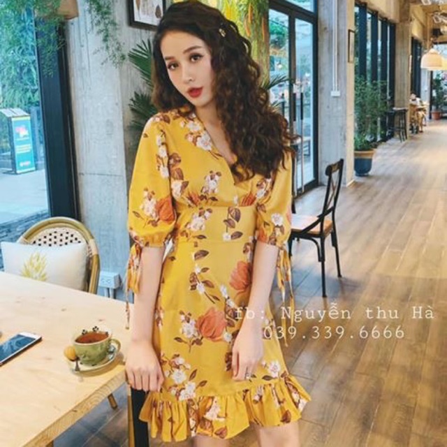 Váy hoa cổ V
