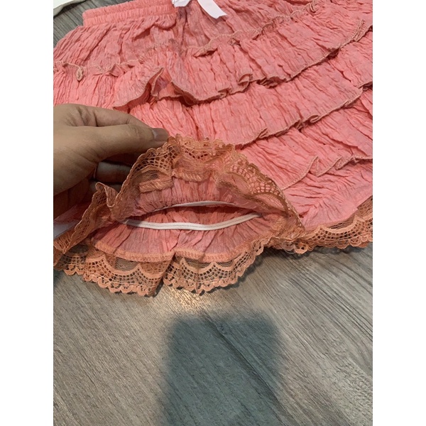 Set áo crop+ quần tầng bèo