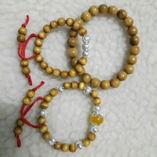 Vòng dâu tằm cho bé trai
